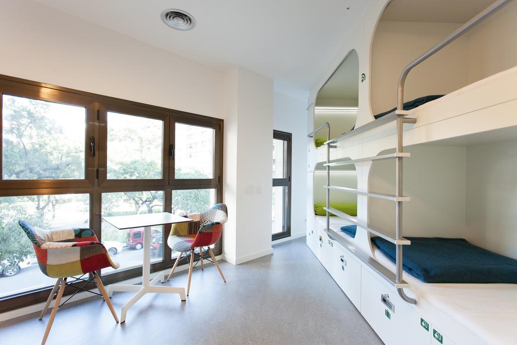 Dream Cube Hostel Βαρκελώνη Δωμάτιο φωτογραφία