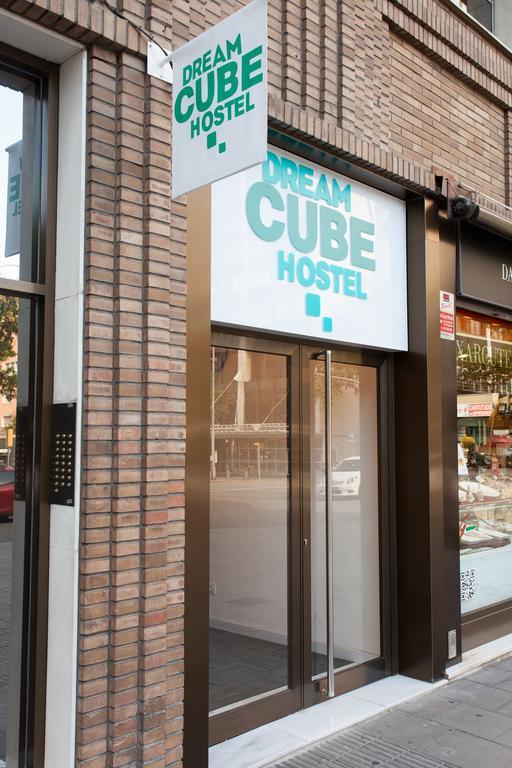 Dream Cube Hostel Βαρκελώνη Εξωτερικό φωτογραφία