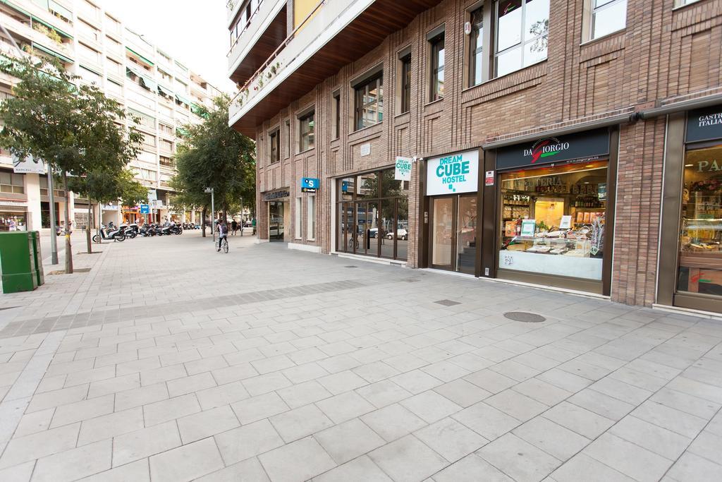 Dream Cube Hostel Βαρκελώνη Εξωτερικό φωτογραφία